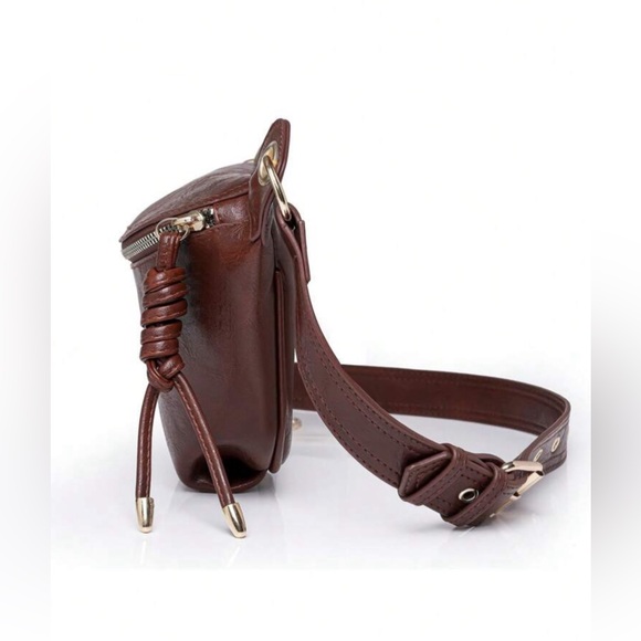 New Crossbody Bag, Chest Bag, Fanny Pack - Picture 4 of 7